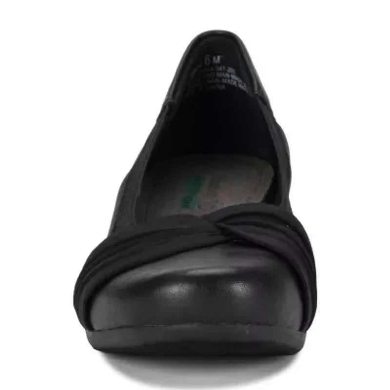 Baretraps Marcie Womens Round Closed Toe Slip-On Shoe