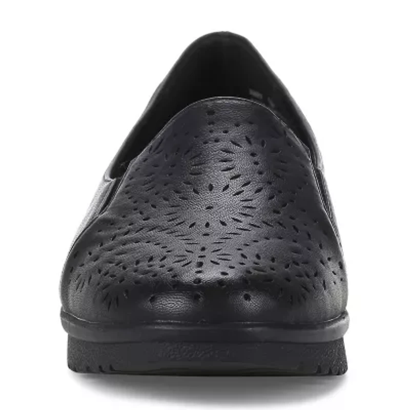 Baretraps Amry Womens Round Closed Toe Slip-On Shoe