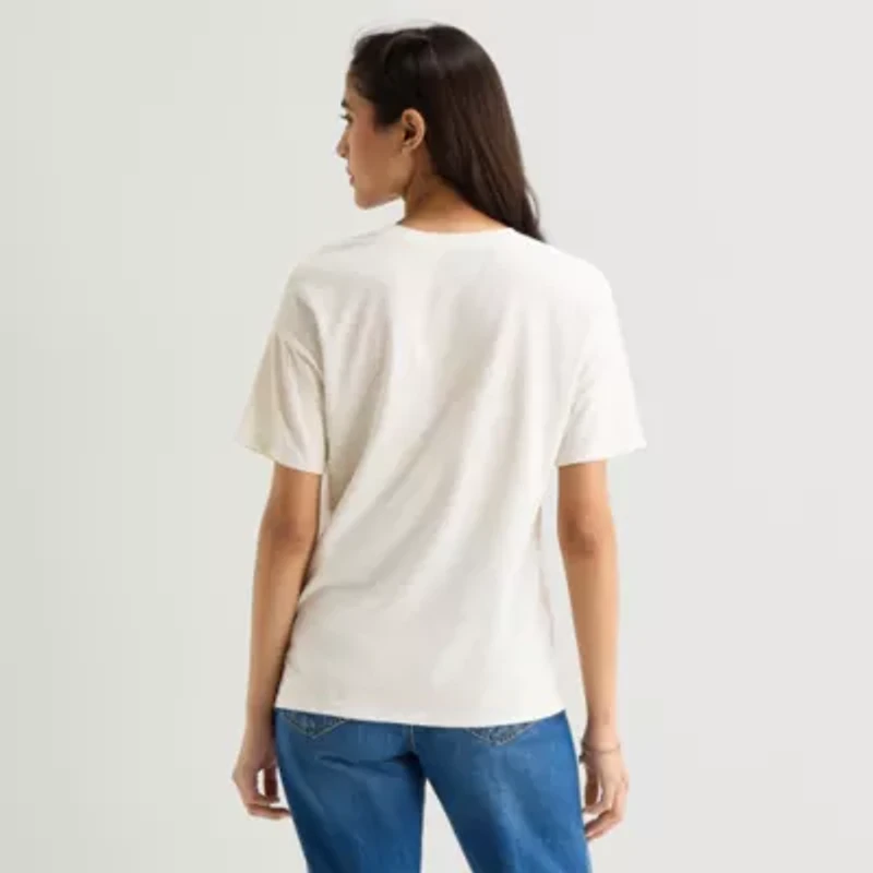 Hello Kitty And Friends Soccer Boyfriend Tee Womens Juniors Crew Neck Short Sleeve Regular Fit Graphic T-Shirt