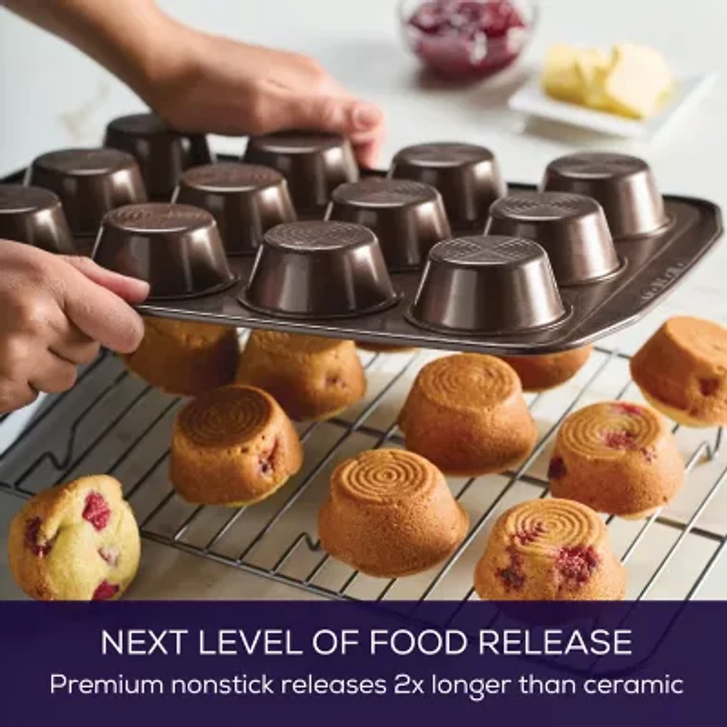 Circulon® Nonstick Bakeware 12-Cup Muffin