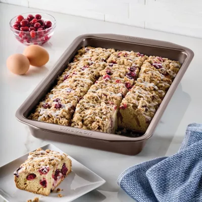 Circulon® Nonstick Bakeware, 9x13-Inch Cake Pan, Chocolate