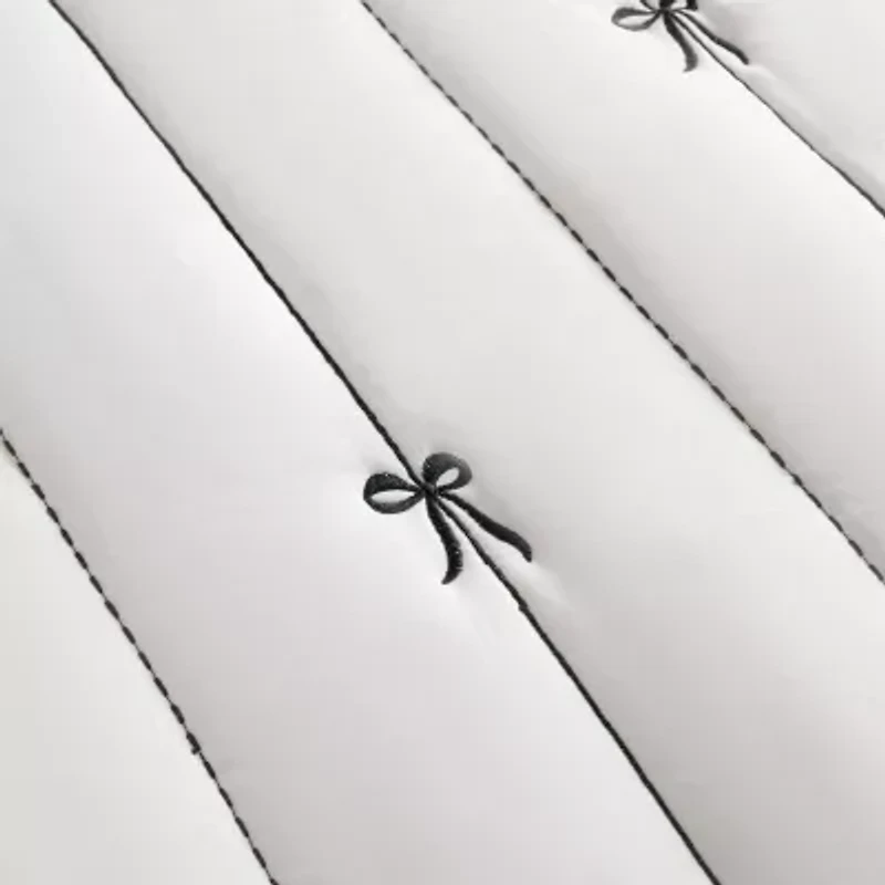 Intelligent Design Florence Embroidered Ruffle Easy Care Quilt Set