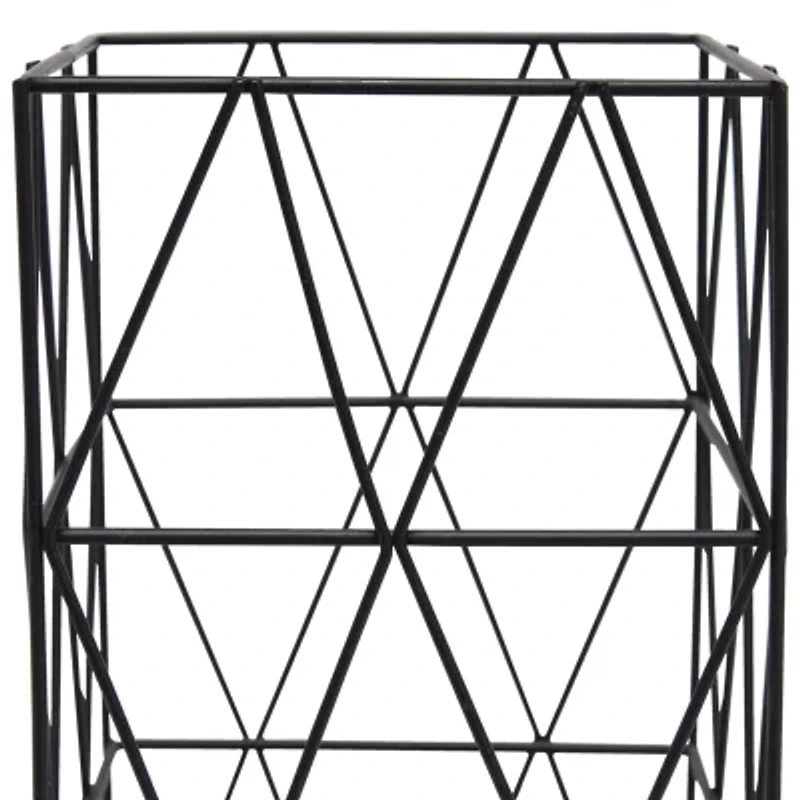 All the Rages Black Geometric Metal Table Lamp
