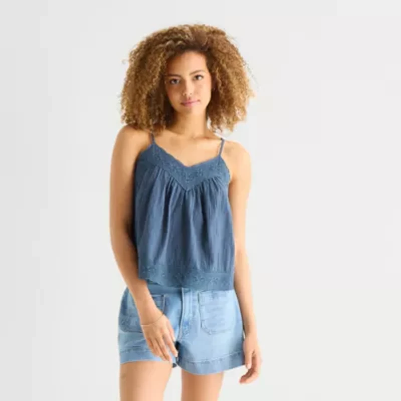 a.n.a Womens V Neck Sleeveless Lace Trim Camisole