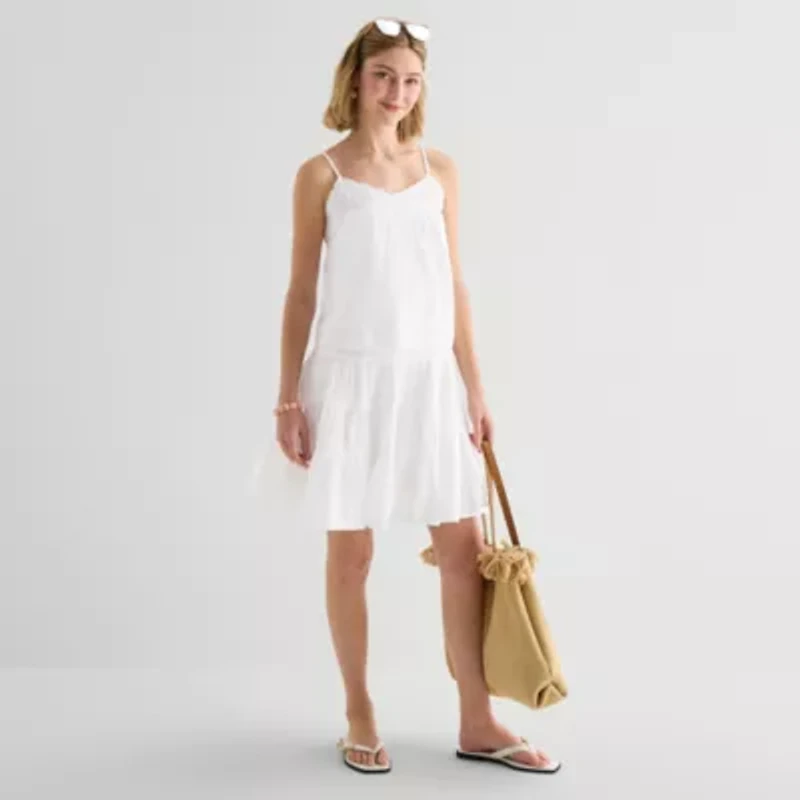 a.n.a Womens V Neck Sleeveless Lace Trim Camisole