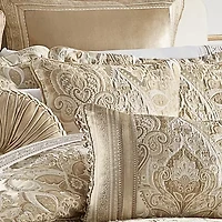 Queen Street Sandy 20x20 Square Throw Pillow