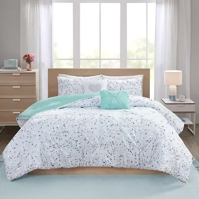 Intelligent Design Lara Metallic Printed and Pintucked Comforter with decorative pillows