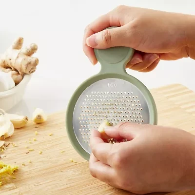 BergHOFF Leo Balance 18/10 Stainless Steel Round Fine Paddle 6" Grater