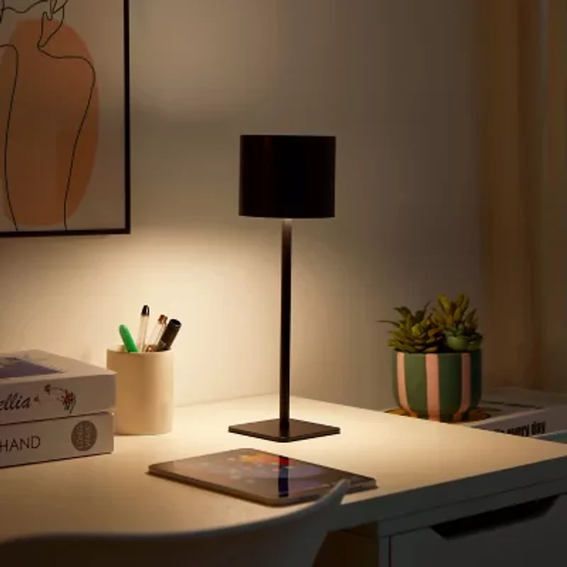 AEROPOSTALE Black Stainless Steel Table Lamp