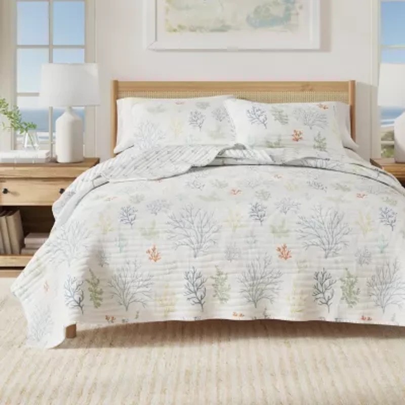 Linery Pastel Coral Pattern Reversible Quilt Set