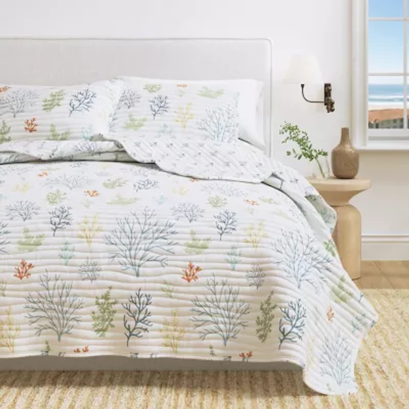 Linery Pastel Coral Pattern Reversible Quilt Set