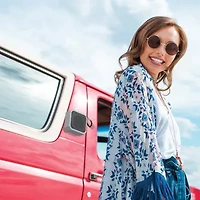 iLive Water-Resistant Magnetic Wireless Portable Speaker