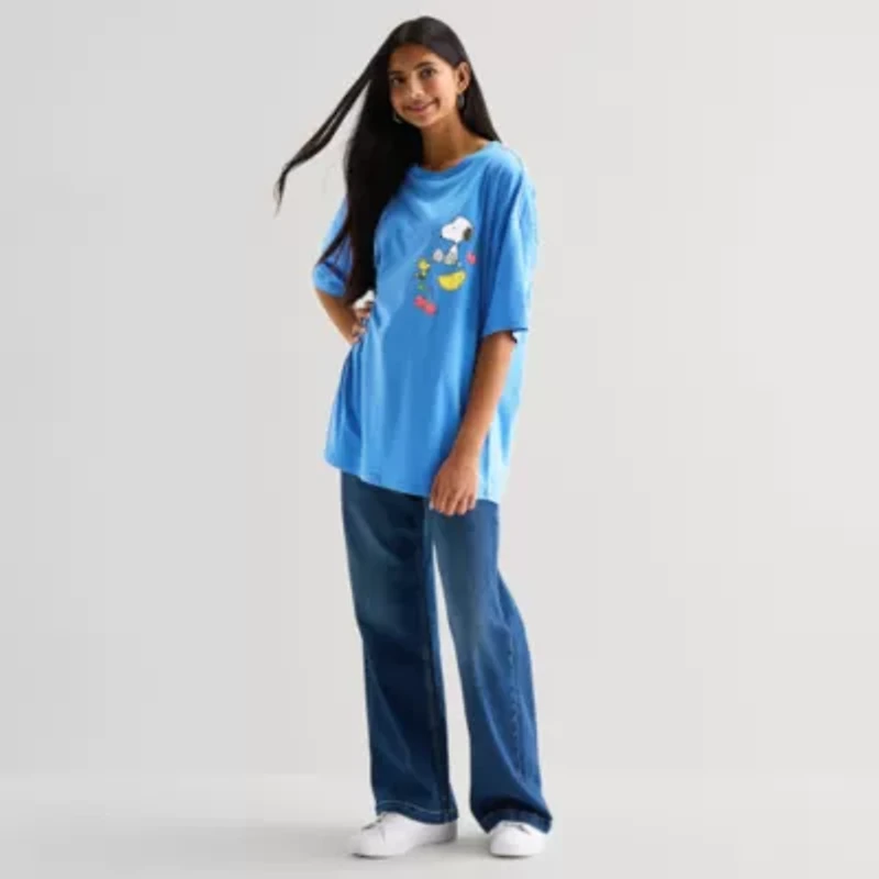 Womens Crew Neck Short Sleeve Regular Fit Snoopy Graphic T-Shirt