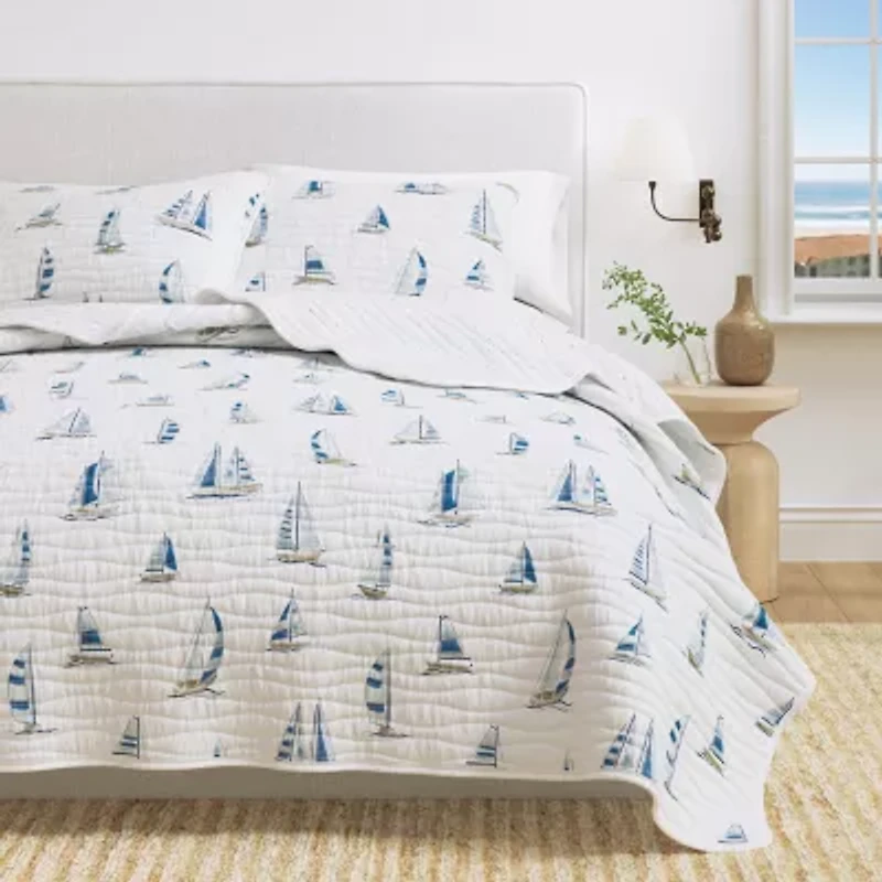 Reversible Coastal Print Quilt Set