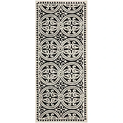 Safavieh® Iris Runner rug
