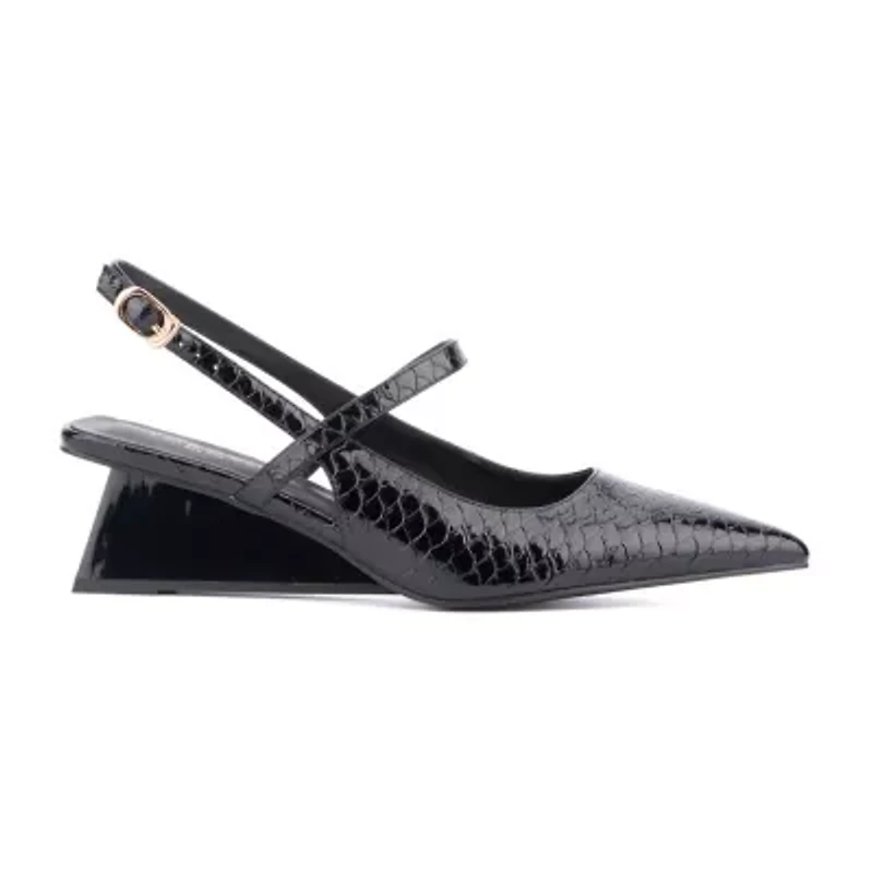 Torgeis Oria Womens Pointed Closed Toe Wedge Heel Pumps
