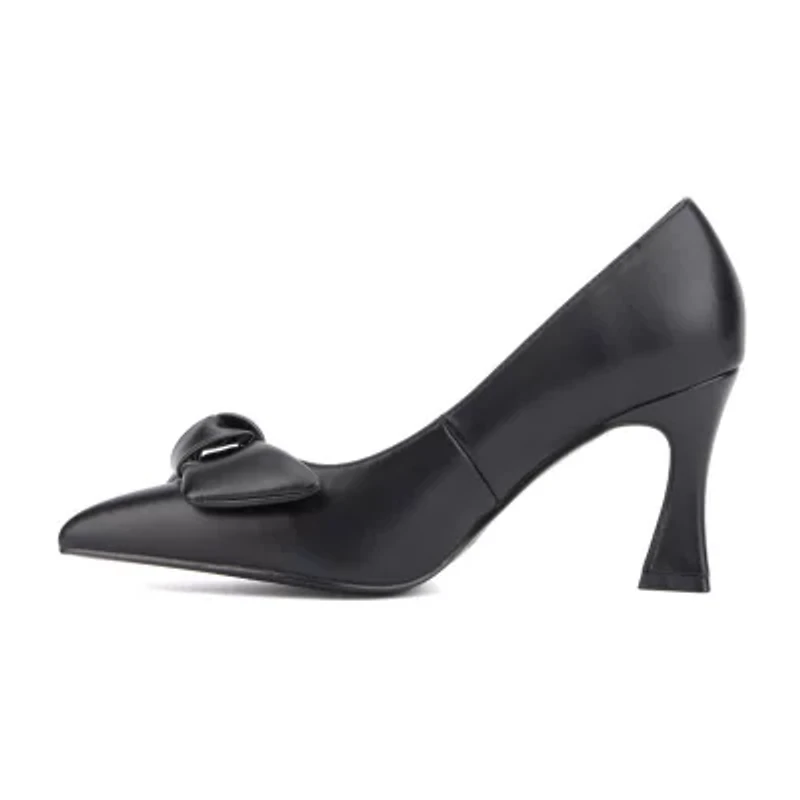 Torgeis Tamrina Womens Pointed Closed Toe Flared Heel Pumps