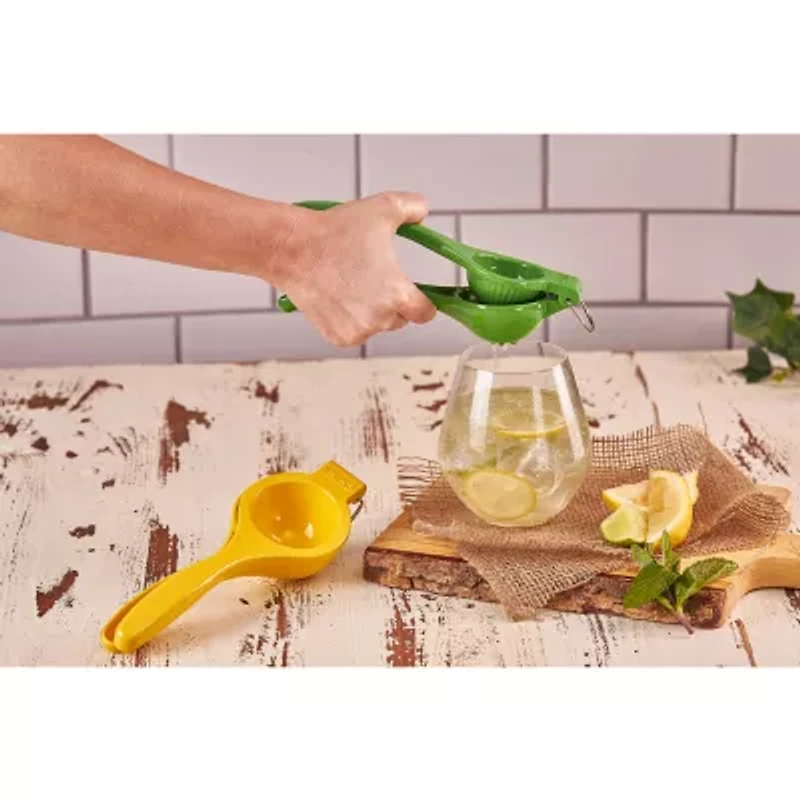 IMUSA Manual Lemon Squeezer