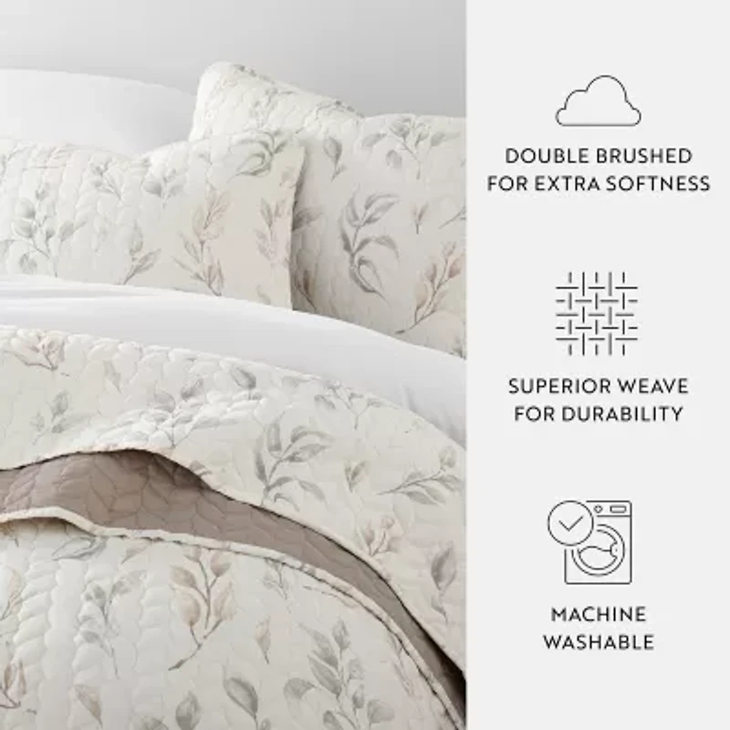 Casual Comfort Pattern Reversible Contemporary Quilt Set