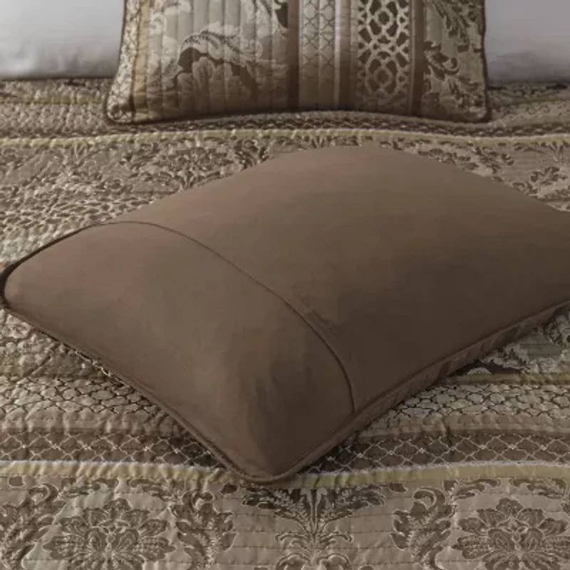 Madison Park Venetian 6-Pc Jacquard Quilt Set with Throw Pillows