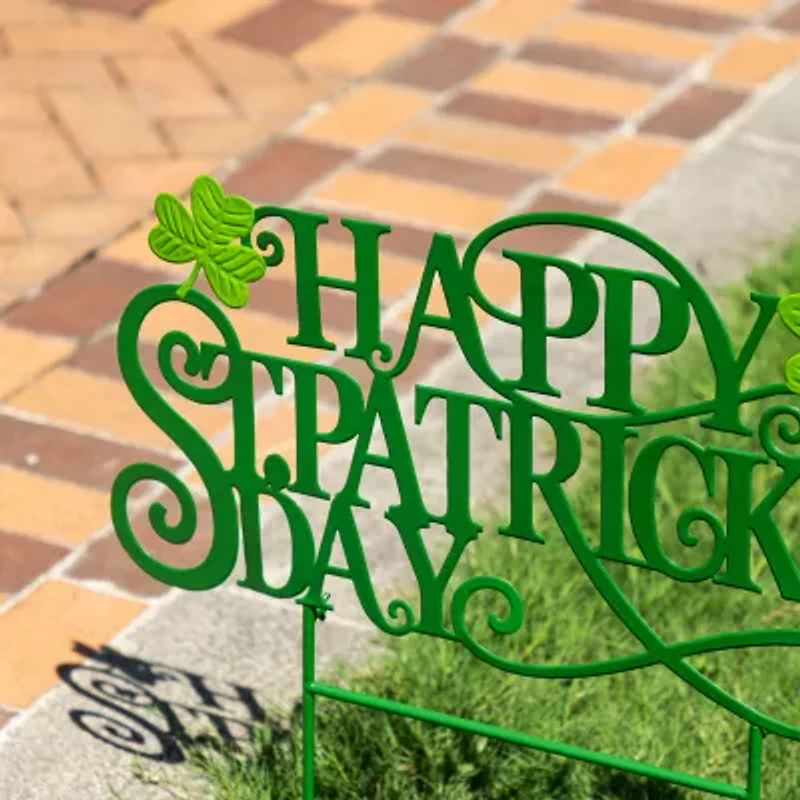 Glitzhome 24" Metal Happy St. Patricks Day Yard Art