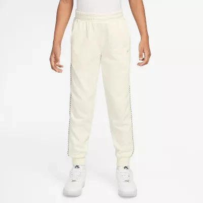 Nike Club Big Kid Unisex Cuffed Regular Fit French Terry Jogger Pant