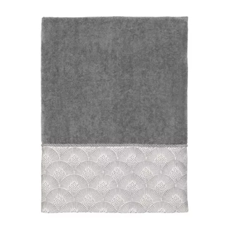 Avanti Deco Shell Nickel Embellished Bordered Bath Towel