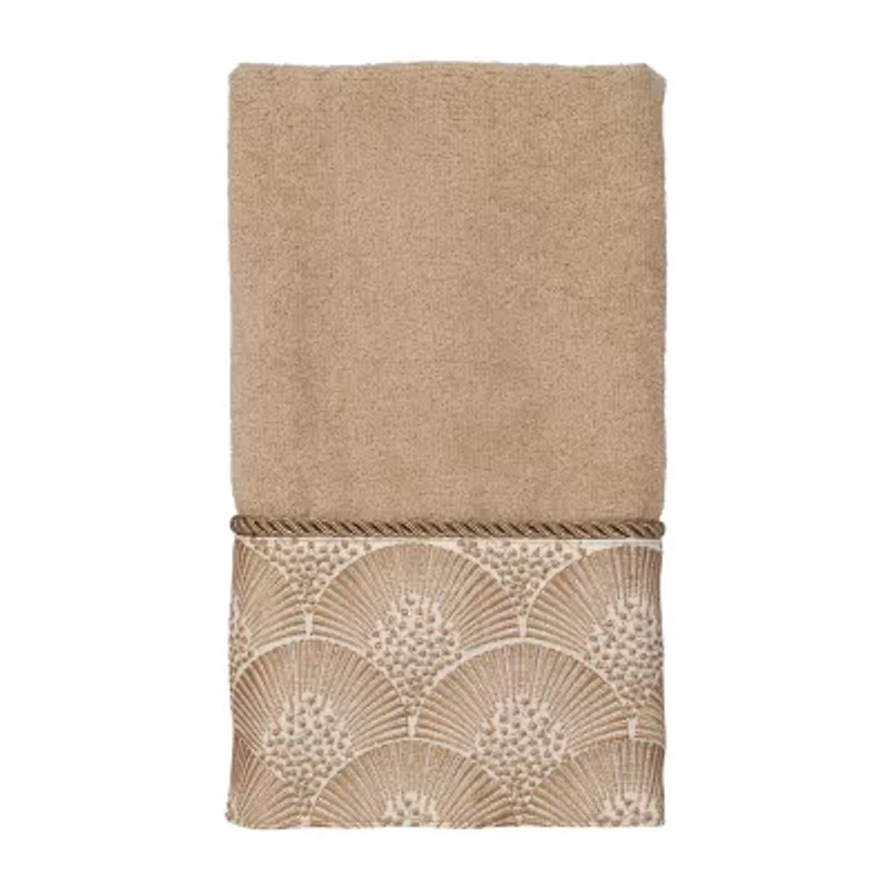 Avanti Deco Shell Rattan Embellished Bordered Bath Towel