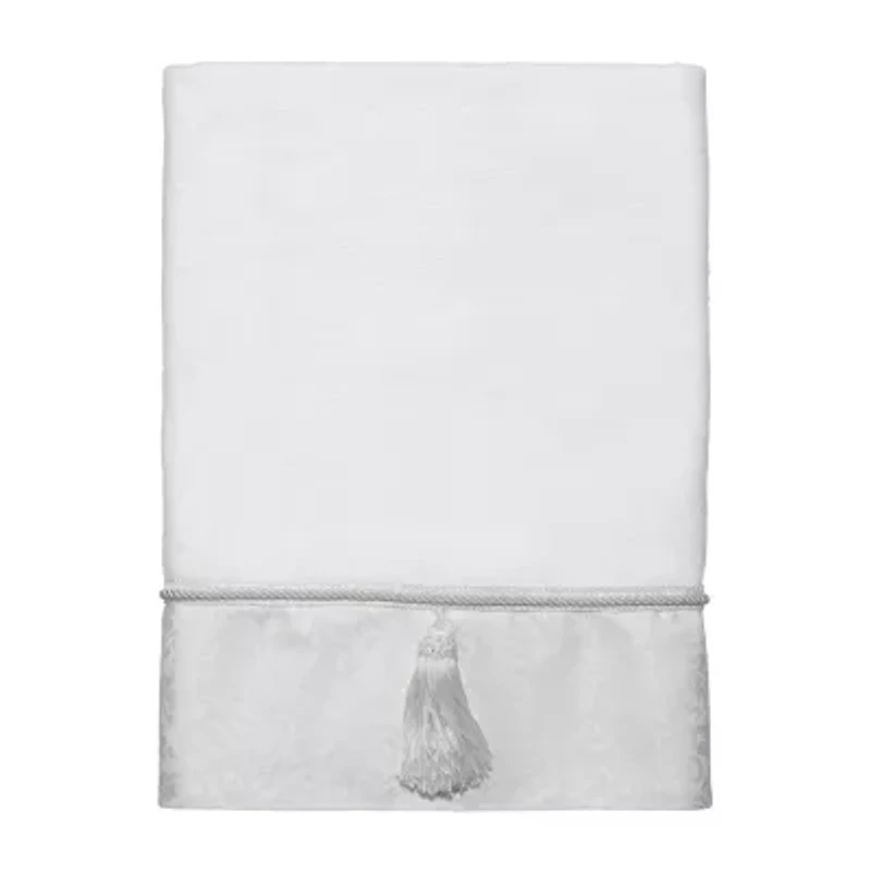 Avanti Manor Hill White Embellished Bordered Bath Towel