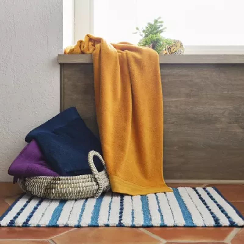 Distant Lands Perfect Color Fade Resistant Bath Towel