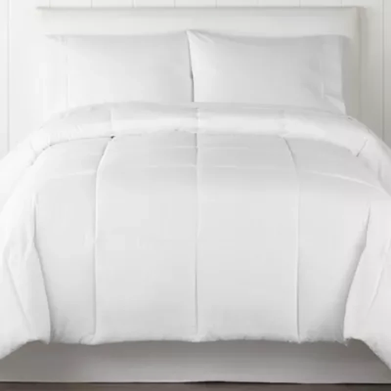 Home Expressions Light Warmth Down Alternative Comforter