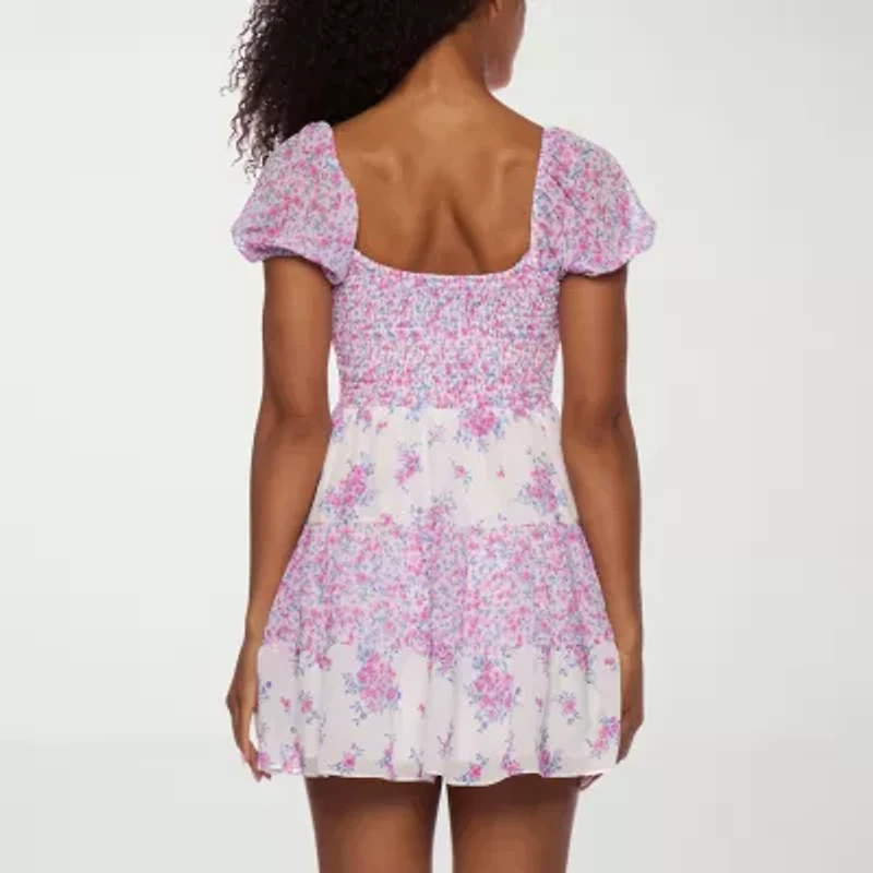 B. Smart Womens Short Sleeve Floral Juniors Fit + Flare Dress