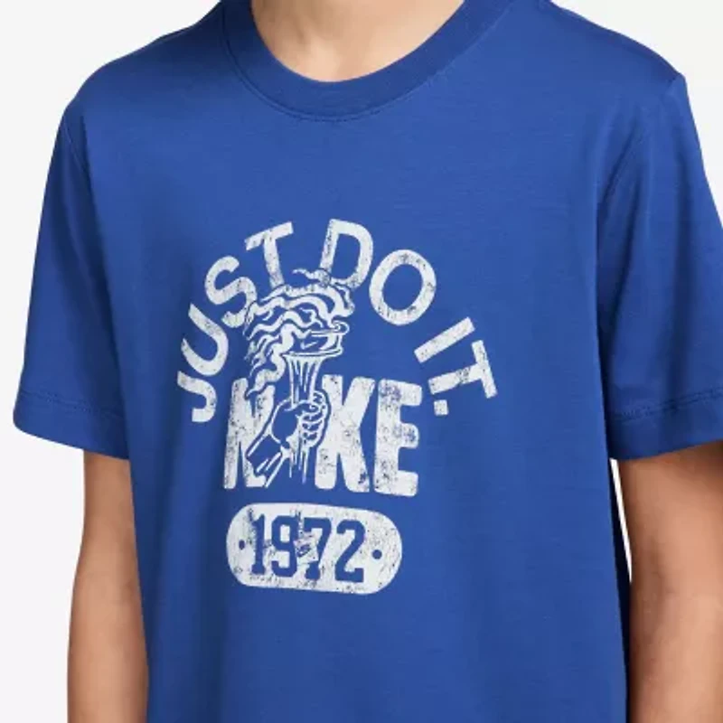 Nike Club Big Kid Unisex Crew Neck Short Sleeve Regular Fit Graphic T-Shirt