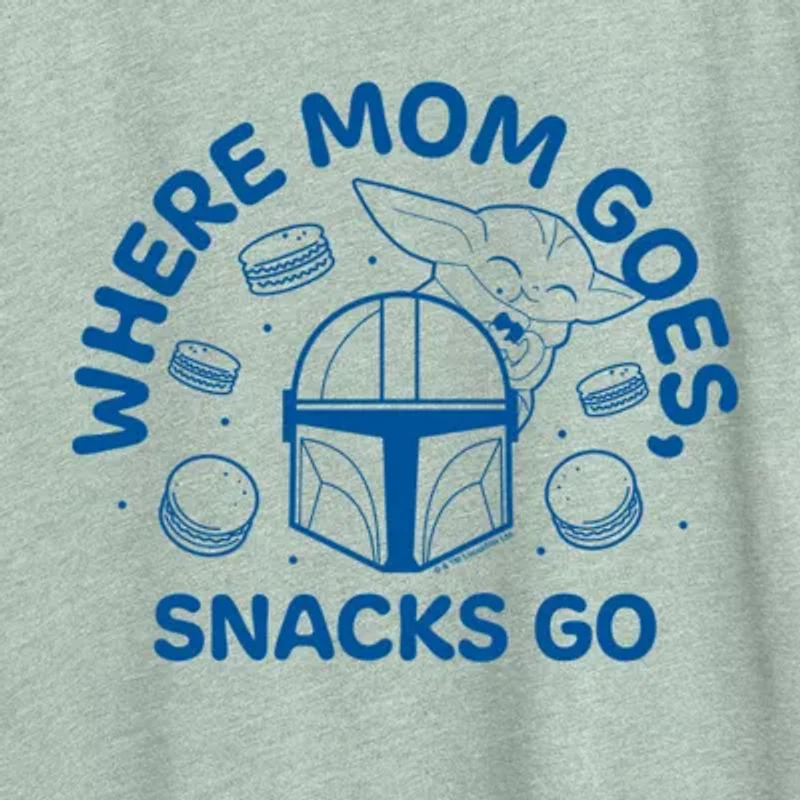 Where Mom Goes Snacks Womens Crew Neck Short Sleeve Classic Fit Baby Yoda Graphic T-Shirt