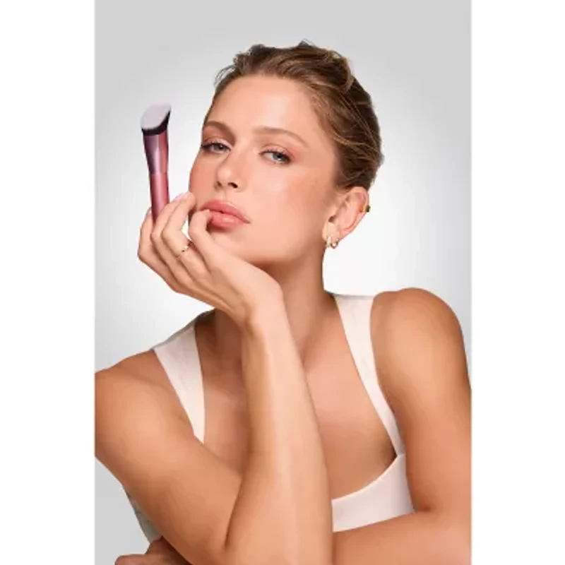 Real Techniques Cheek Hugging Contour Brush