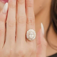 (Si2 / G) Womens 3 1/2 CT. T.W Lab Grown White Diamond 10K Gold Oval Sunburst Cluster Cocktail Ring