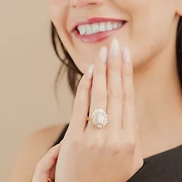 (Si2 / G) Womens 3 1/2 CT. T.W Lab Grown White Diamond 10K Gold Oval Sunburst Cluster Cocktail Ring