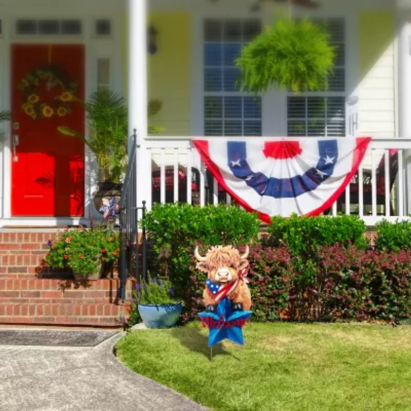 Glitzhome 30" Metal Highland Cow 4th of July Yard Art
