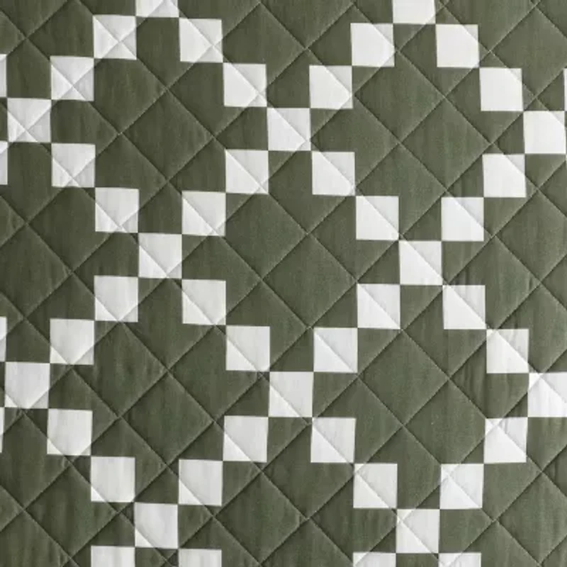 Eddie Bauer Diamond Floral Quilt Set