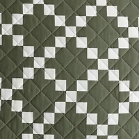 Eddie Bauer Diamond Floral Quilt Set
