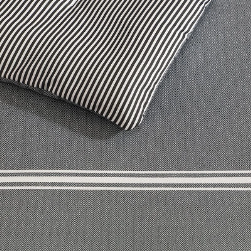 Eddie Bauer Chevron And Stripes Midweight Comforter Set