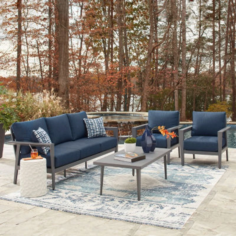 Signature Design by Ashley Gael 4-Piece Outdoor Conversation Set