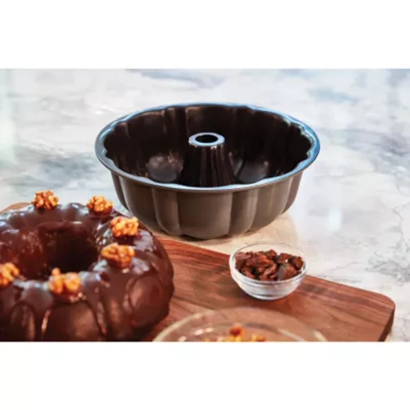 Calphalon Bundt Pan