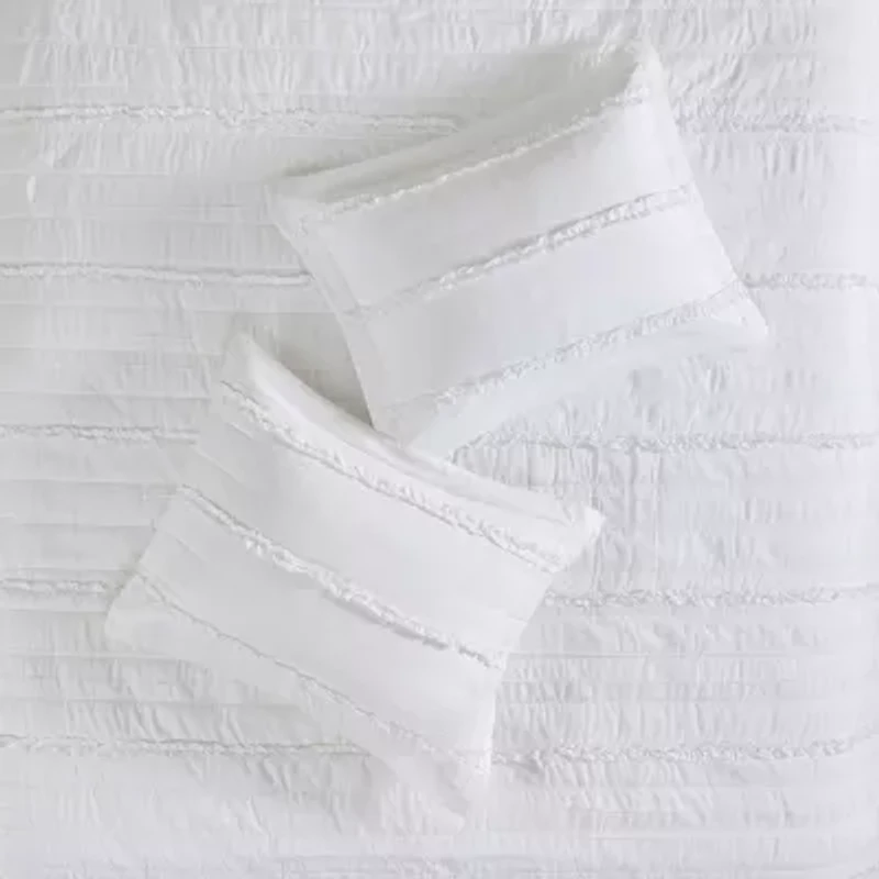Madison Park Isabella 4-Pc Ruffle Quilt Set With Throw Pillow