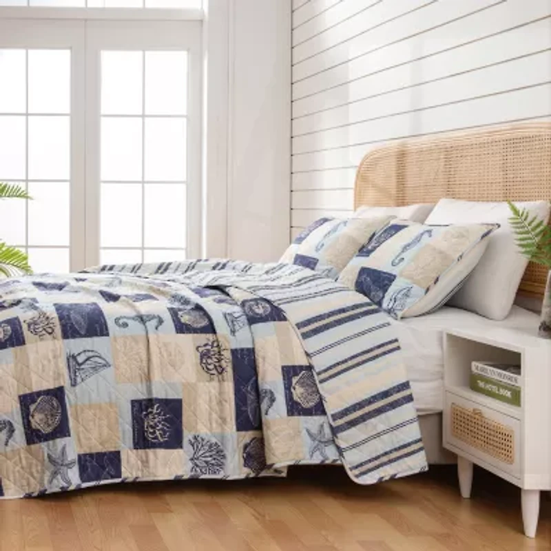 Linery Seashell Patchwork Reversible Quilt Set