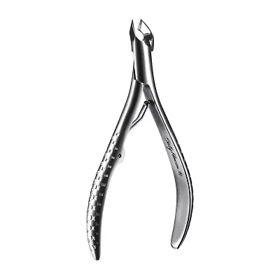 Sally Hansen Nip Em Neat Cuticle Nipper With Pusher