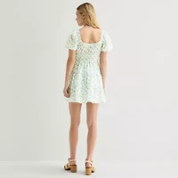 City Triangle Womens Juniors Sweetheart Neck Short Sleeve Flutter Fit + Flare Dress