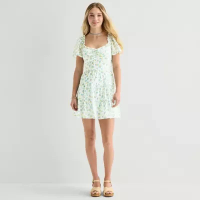 City Triangle Womens Juniors Sweetheart Neck Short Sleeve Flutter Fit + Flare Dress
