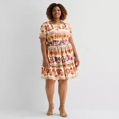 Be by CHETTA B Womens Plus Round Neck Short Sleeve Fitted Floral Fit + Flare Dress