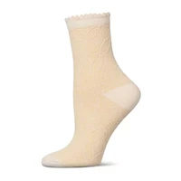 MeMoi Textured Floral Scallop Edge Womens Breathable 1 Pair Quarter Ankle Socks